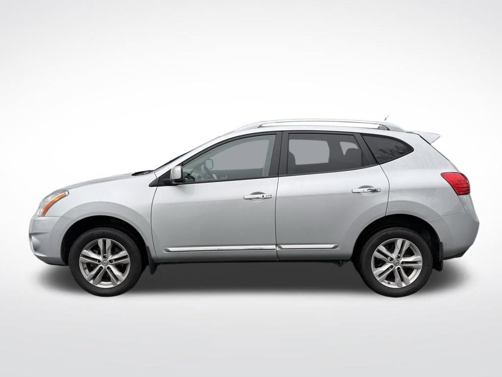 Used 2013 Nissan Rogue SV image 3