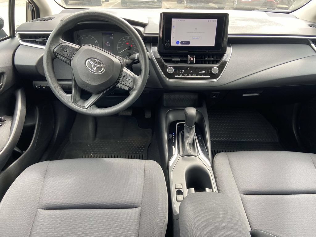 Used 2023 Toyota Corolla LE w/ LE Convenience Package FWD image 10