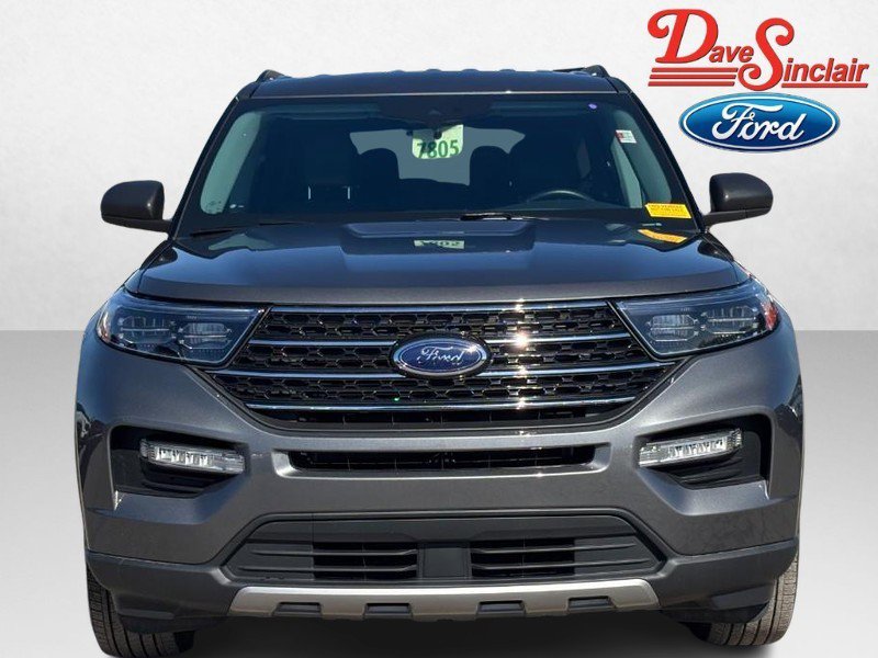Used 2023 Ford Explorer XLT w/ Equipment Group 202A image 2