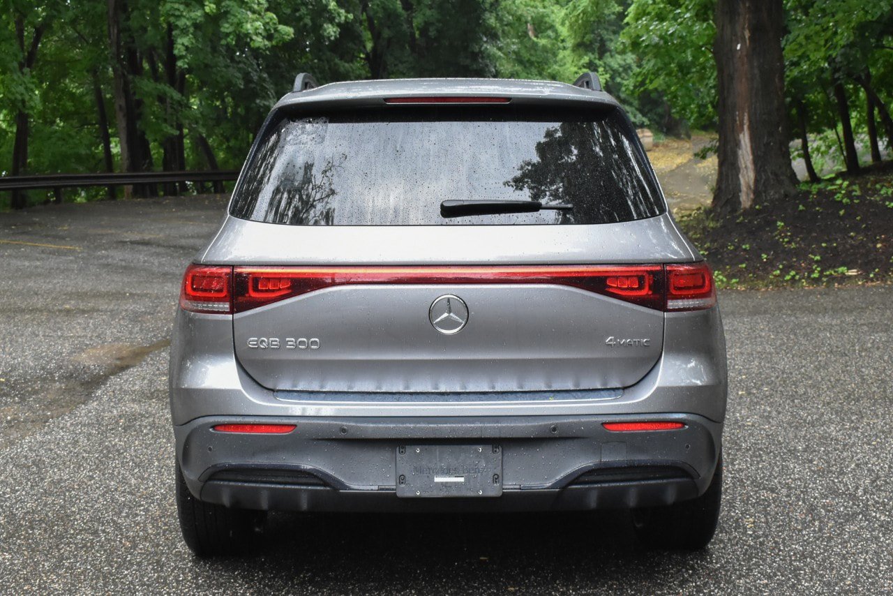 Used 2022 Mercedes-Benz EQB 300 4MATIC image 6