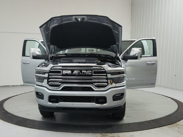 New 2026 RAM 2500 Laramie AWD/4WD image 11