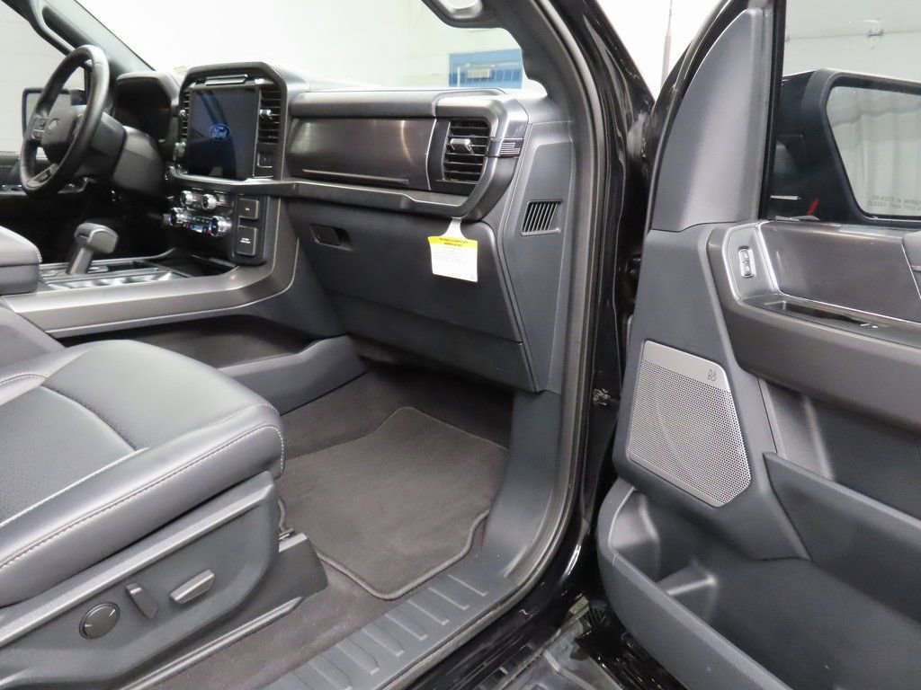 Used 2025 Ford F150 Lariat AWD/4WD image 34