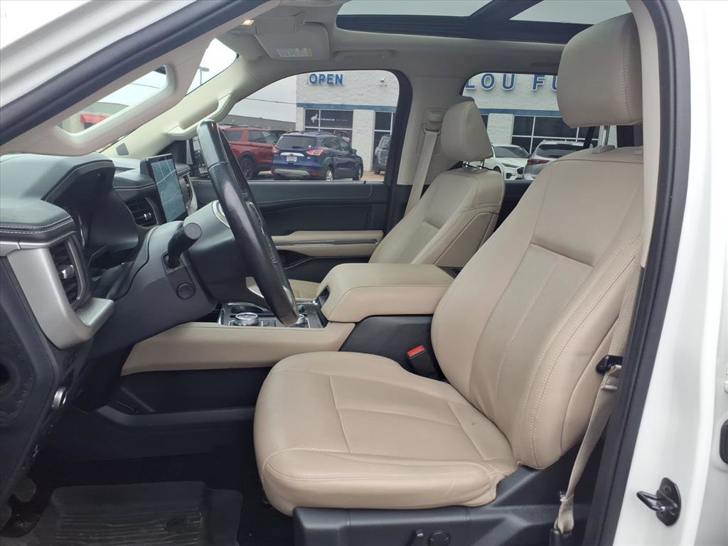 Used 2022 Ford Expedition XLT image 29