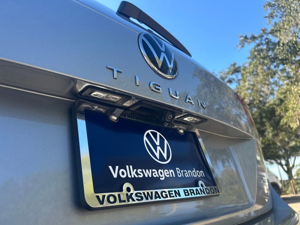 Used 2022 Volkswagen Tiguan SE image 45