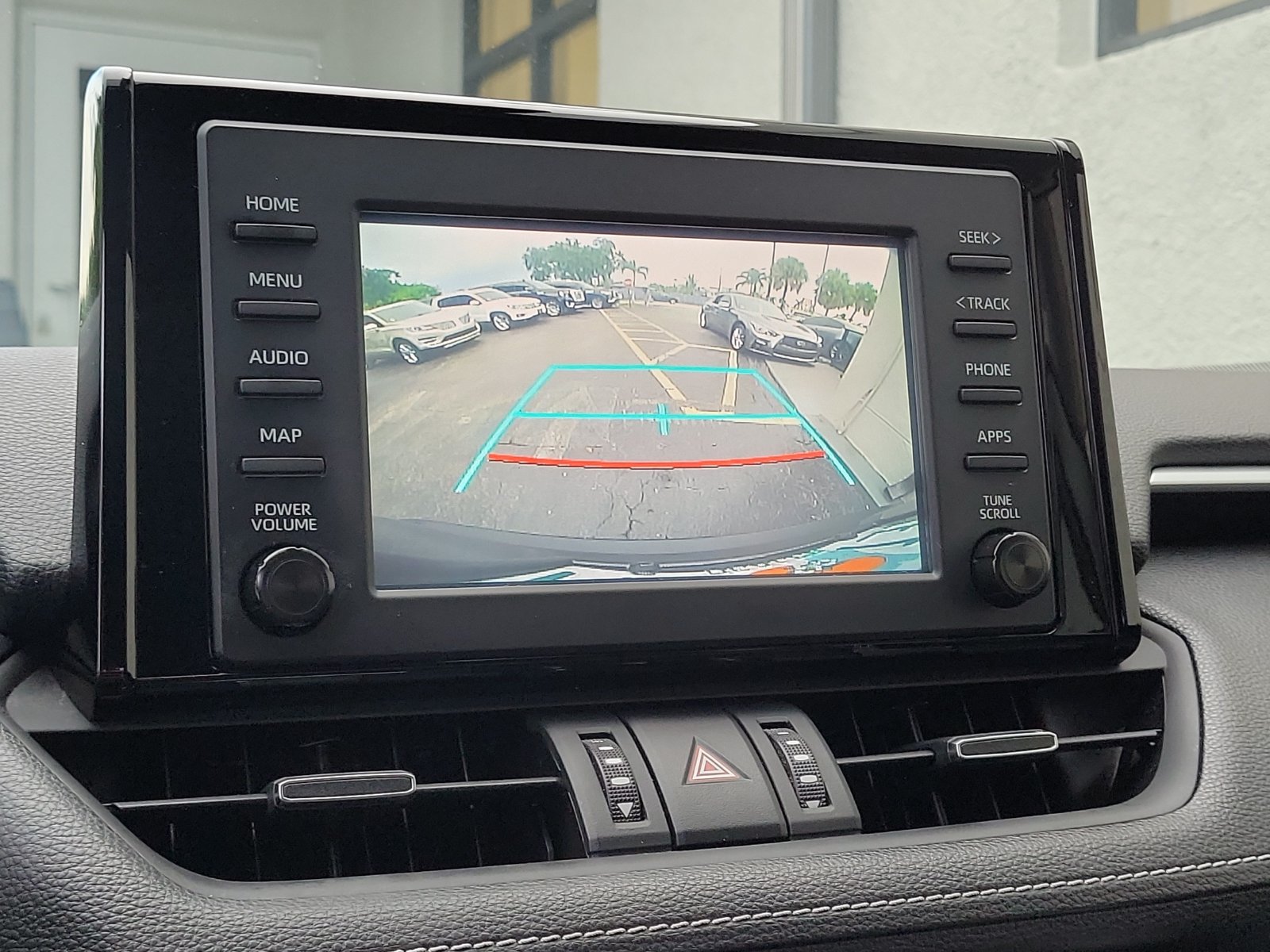 Used 2019 Toyota RAV4 XLE Premium FWD image 27