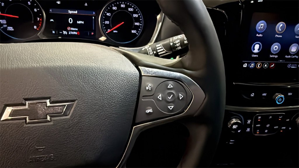 Used 2023 Chevrolet Traverse RS image 32