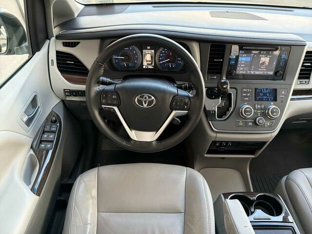 Used 2016 Toyota Sienna XLE 4D Passenger Van image 18
