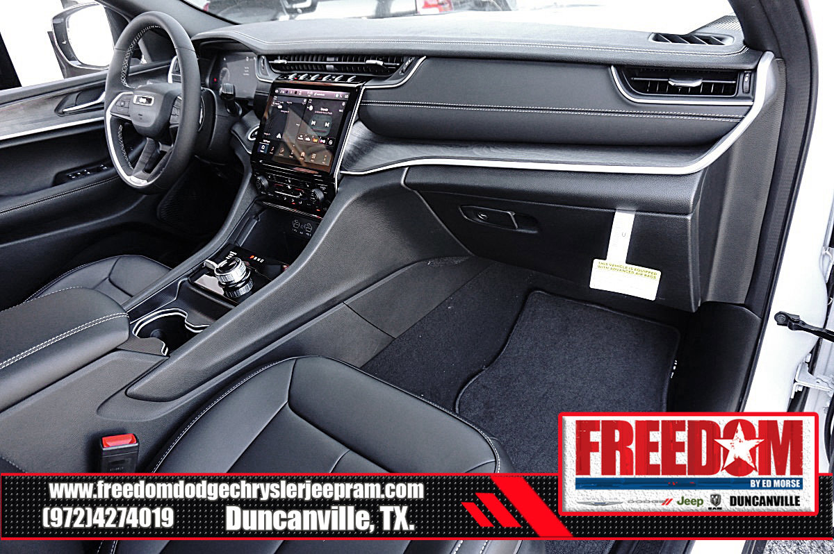 New 2025 Jeep Grand Cherokee L Limited AWD/4WD image 12