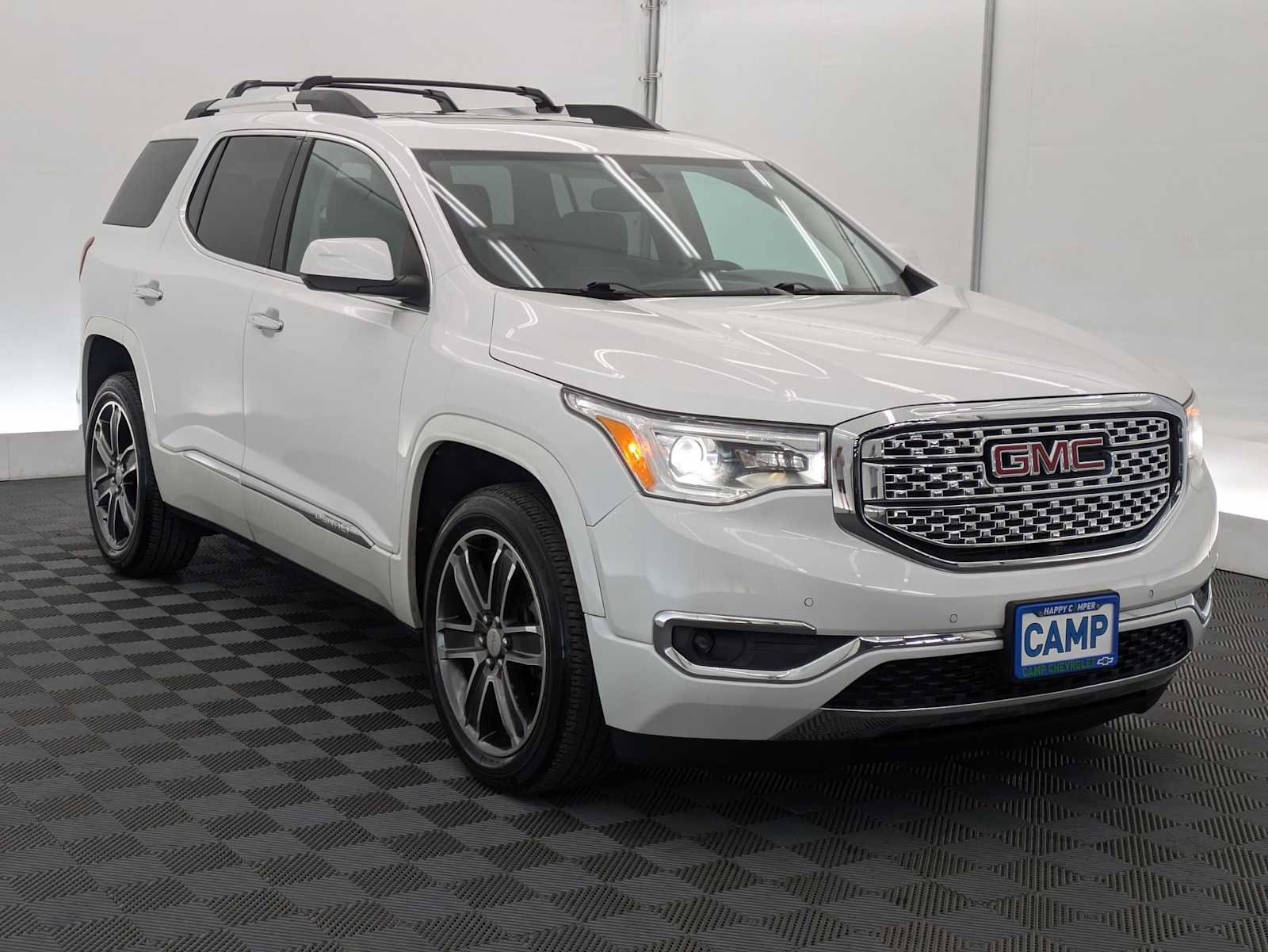 Used 2017 GMC Acadia Denali w/ Technology Package AWD/4WD image 8