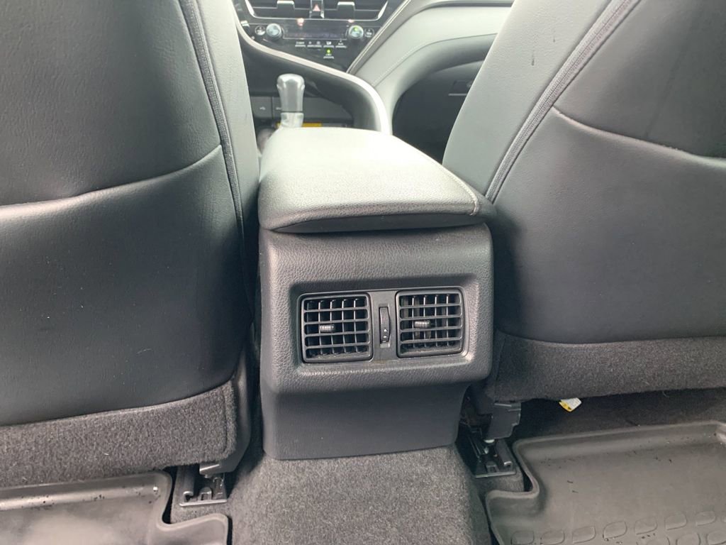 Used 2021 Toyota Camry XSE image 15
