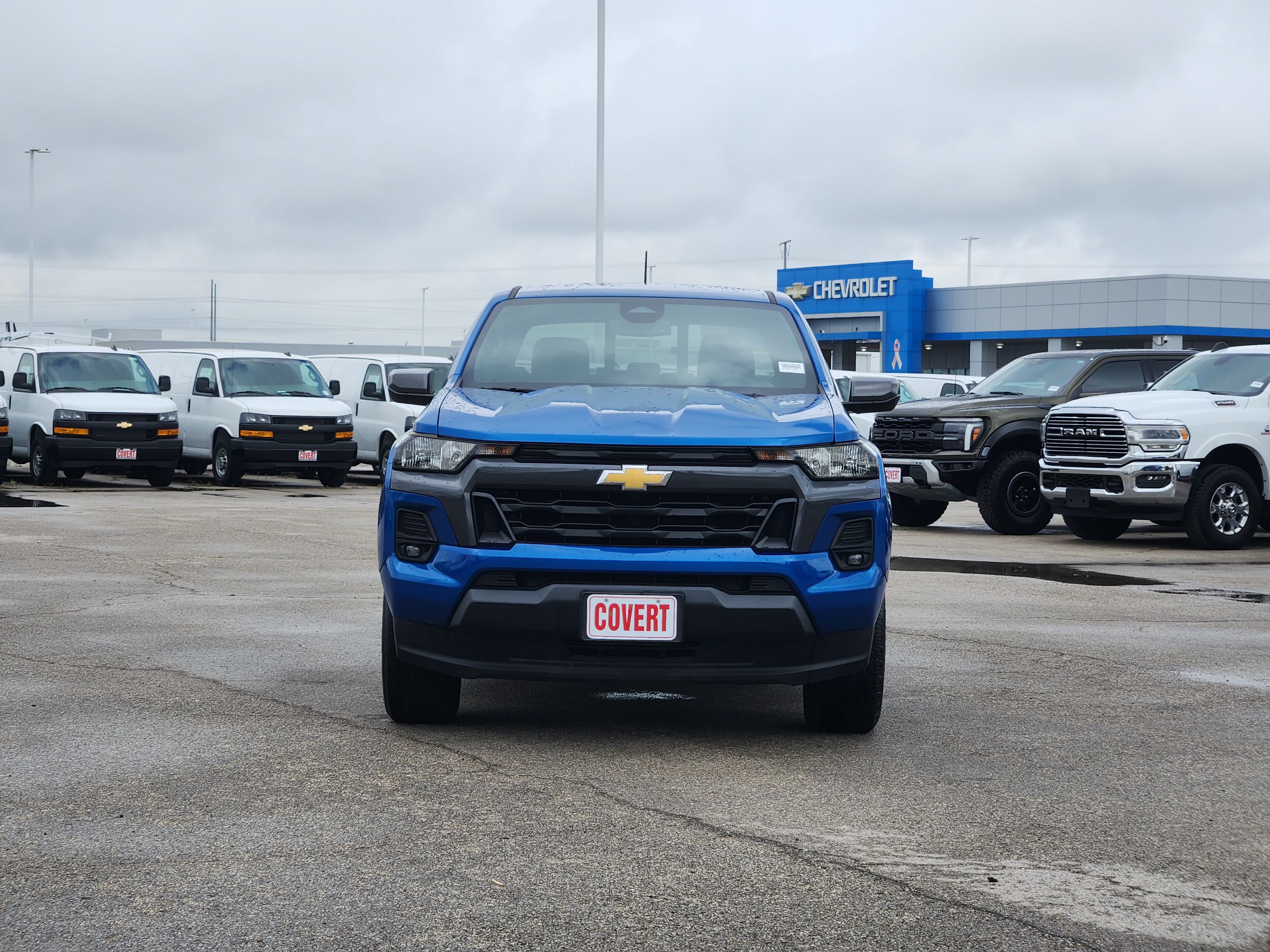 Used 2024 Chevrolet Colorado LT w/ LT Convenience Package II RWD image 2