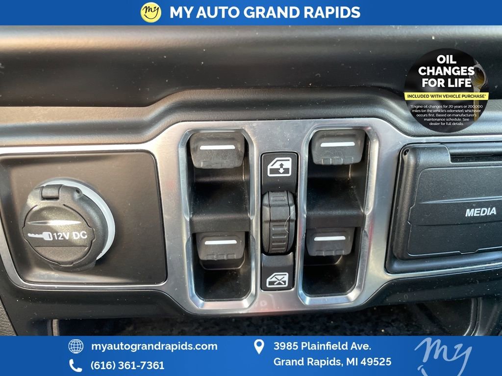 Used 2022 Jeep Wrangler Unlimited Sport image 19