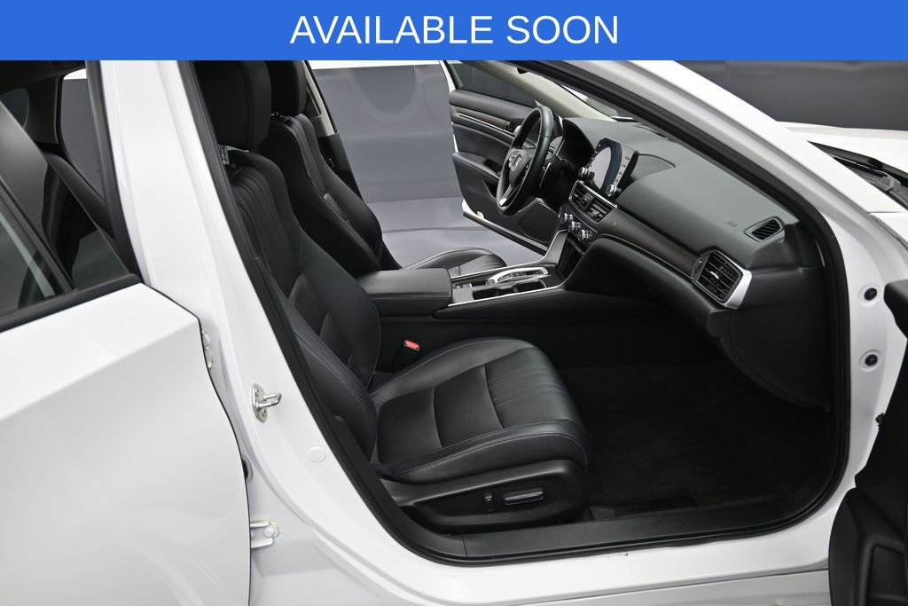 Used 2018 Honda Accord Touring image 39