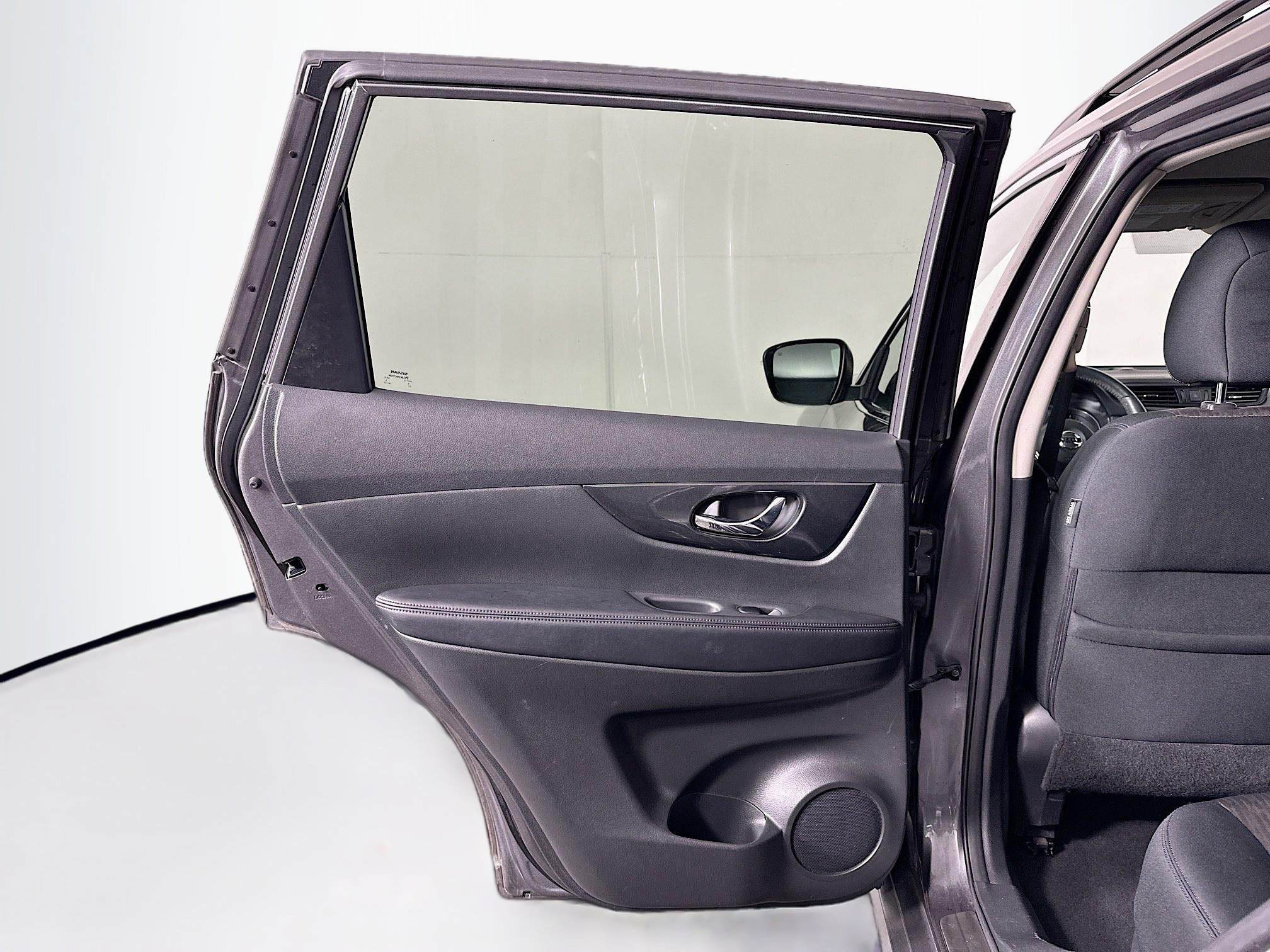 Used 2017 Nissan Rogue SV w/ Midnight Edition Package image 25