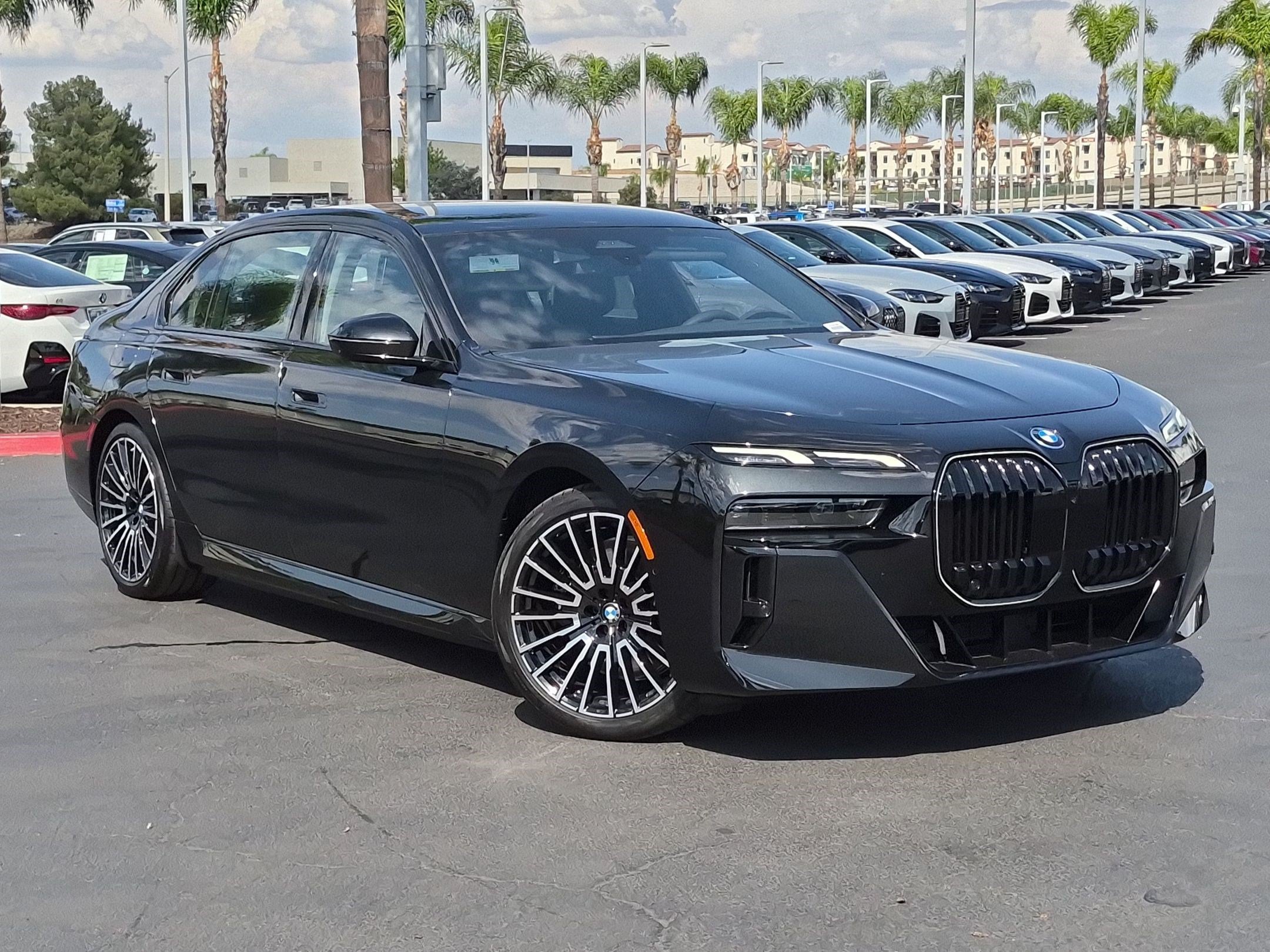 New 2026 BMW 750e xDrive w/ Premium Package AWD/4WD image 2