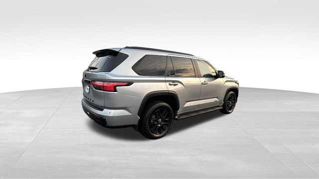 Used 2025 Toyota Sequoia Limited w/ Tow Technology Package image 35