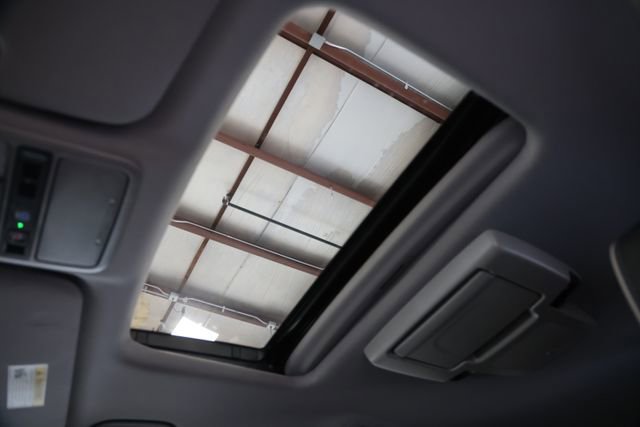 Used 2023 Honda Odyssey Elite image 19