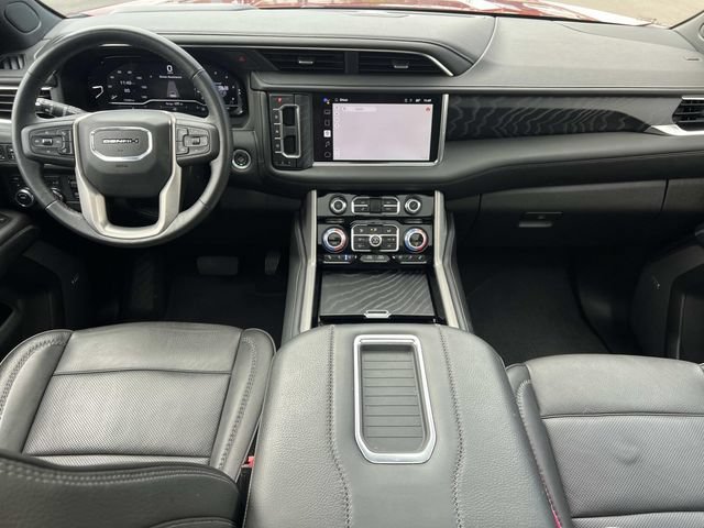 Used 2022 GMC Yukon Denali w/ Denali Premium Package AWD/4WD image 15