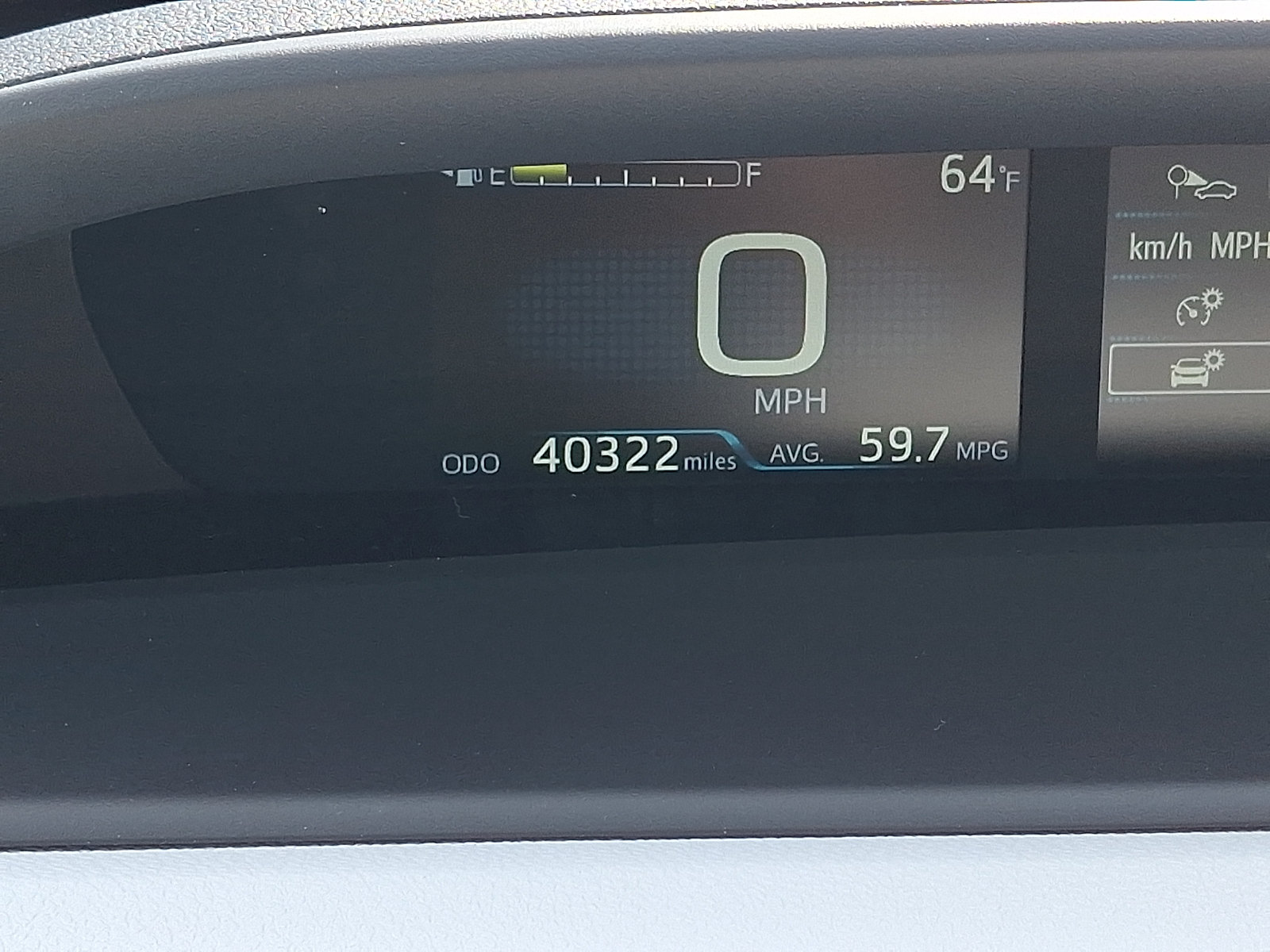 Used 2022 Toyota Prius LE FWD image 19