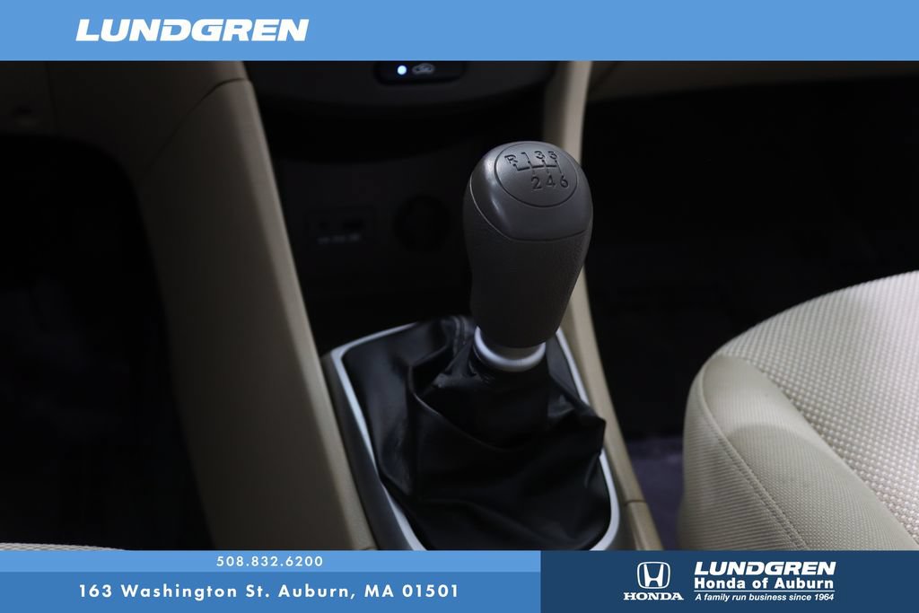 Used 2012 Hyundai Accent GLS w/ Comfort Pkg 2 FWD image 24
