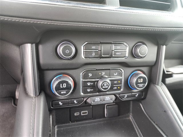 Used 2023 Chevrolet Suburban LT image 26