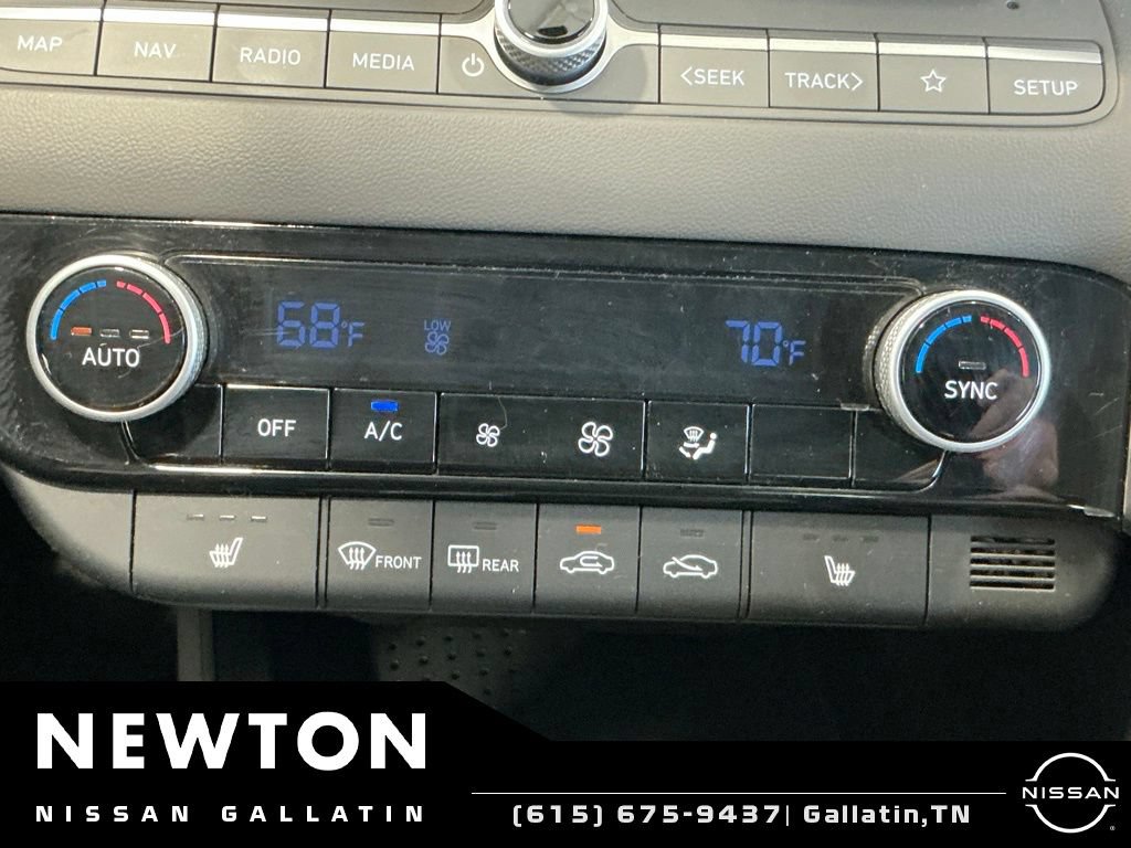 Used 2023 Hyundai Elantra SEL w/ Convenience Package FWD image 9