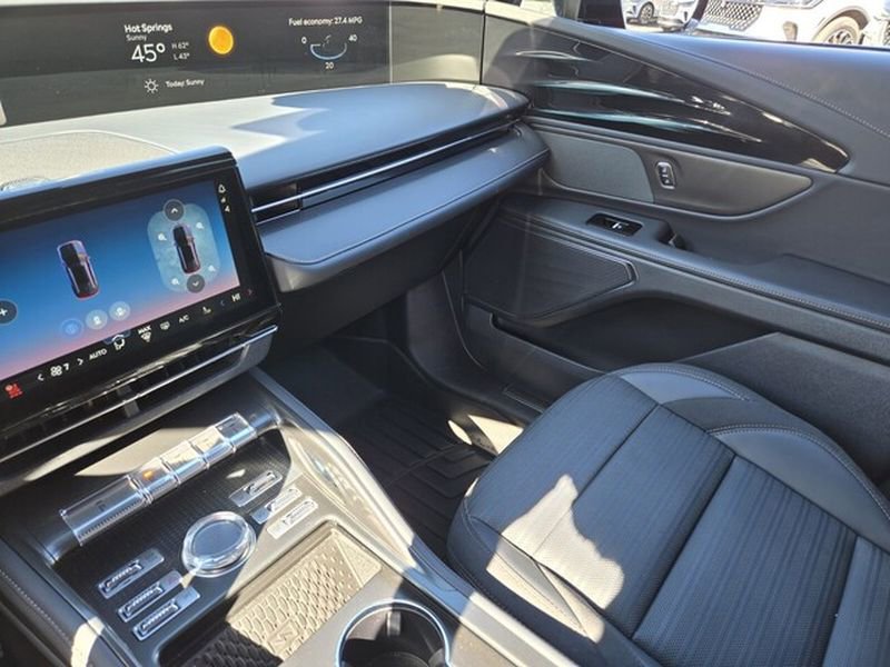 Used 2024 Lincoln Nautilus Reserve w/ Jet Appearance Package (87T) AWD/4WD image 31