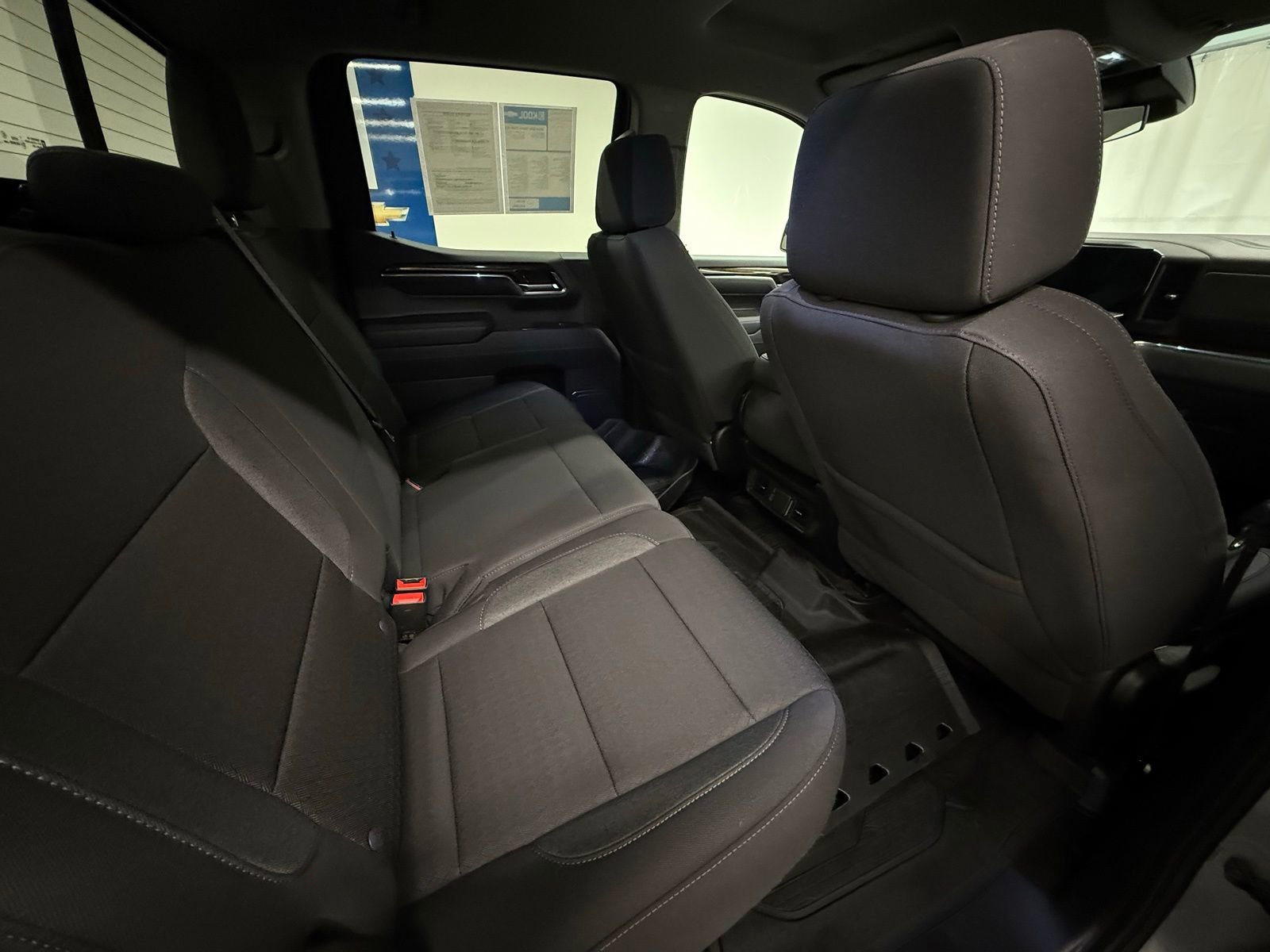 Used 2024 GMC Sierra 1500 SLE w/ Preferred Package image 6