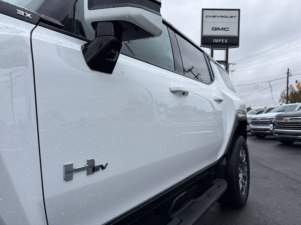 Used 2024 GMC Hummer EV 3X w/ LPO, Illumination Package image 36