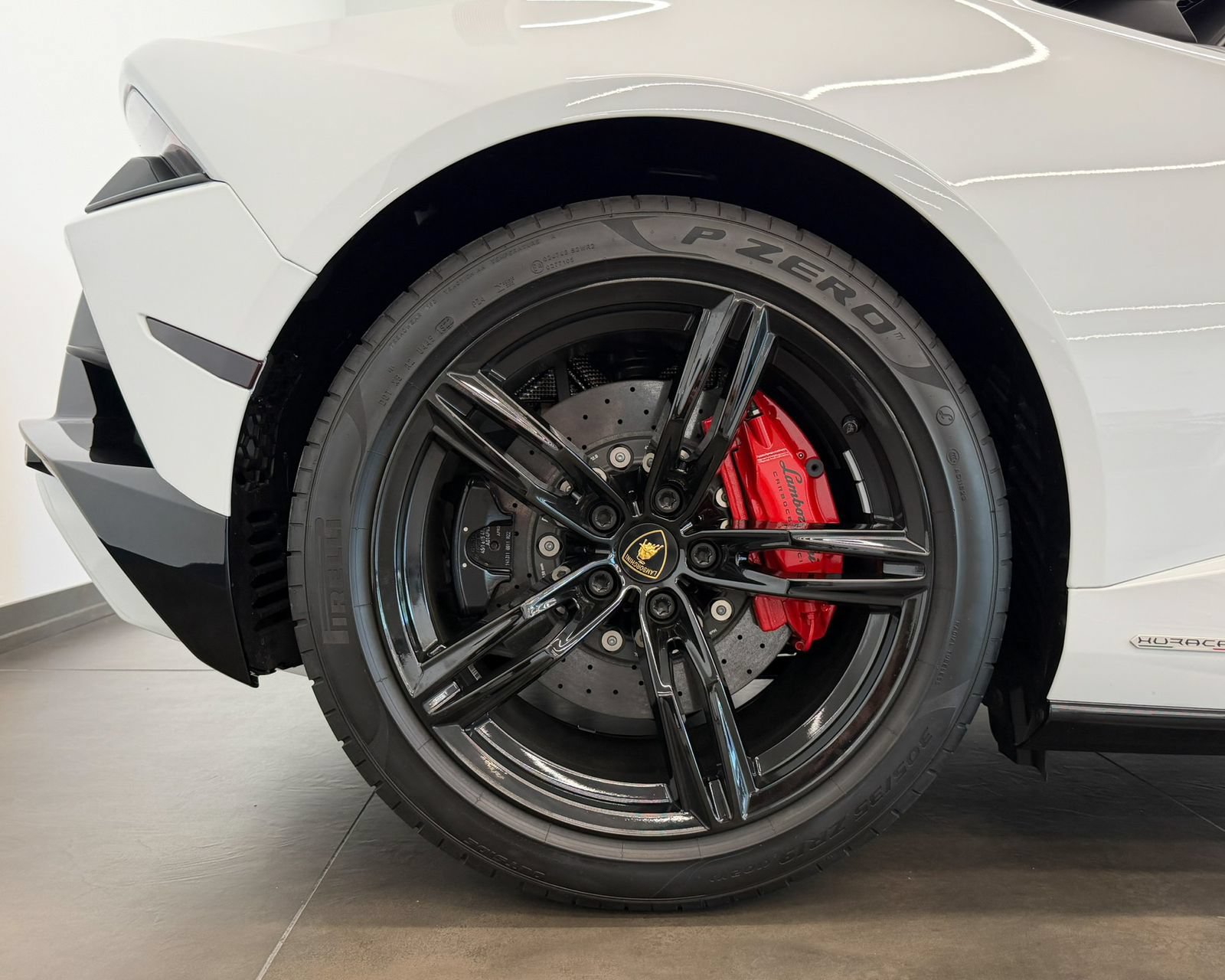 Used 2022 Lamborghini Huracan EVO RWD image 53