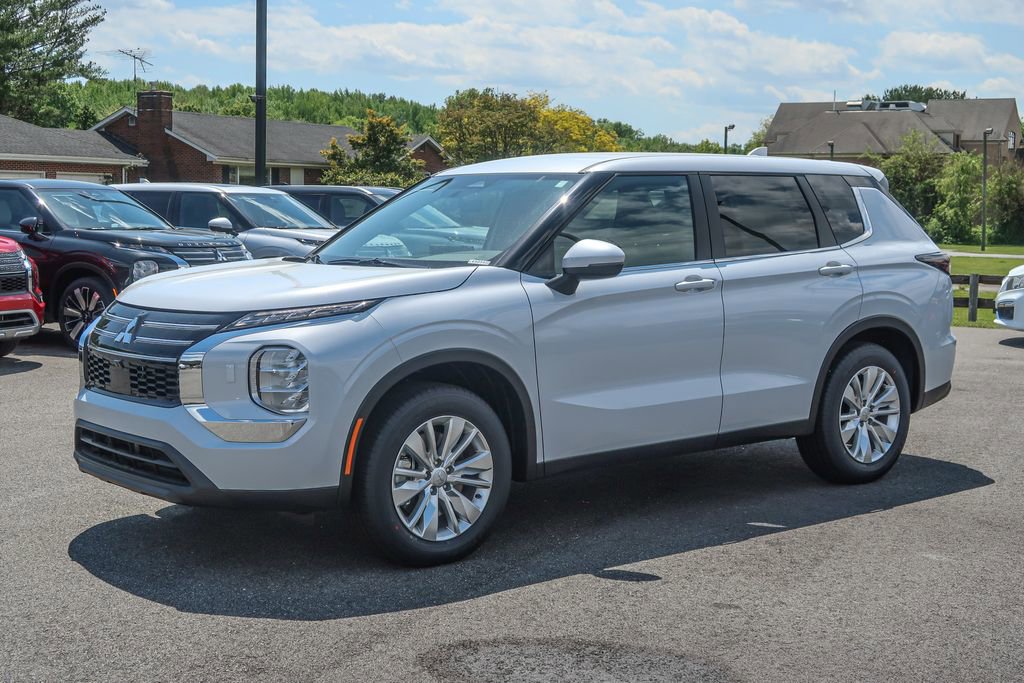 New 2026 Mitsubishi Outlander ES AWD/4WD image 4
