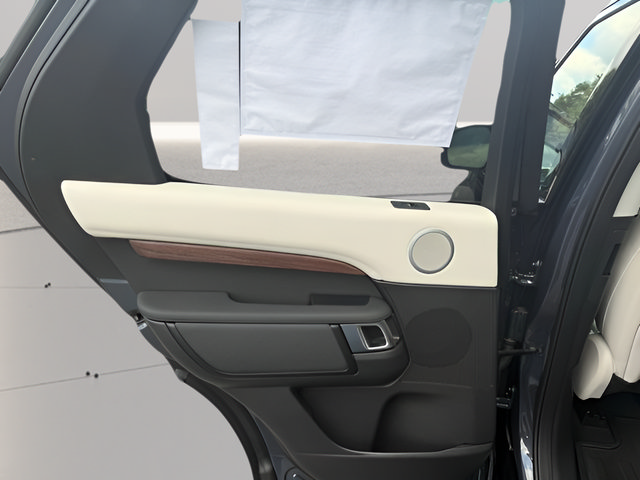 Certified 2025 Land Rover Discovery Dynamic SE AWD/4WD image 15