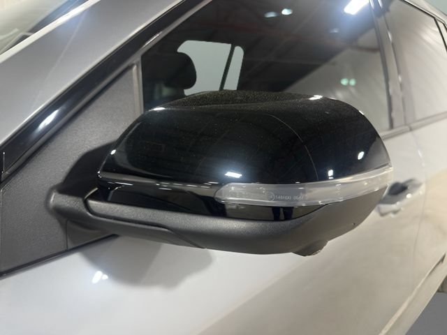 Used 2026 Chevrolet Traverse Z71 w/ LPO, Floor Liner Package AWD/4WD image 39