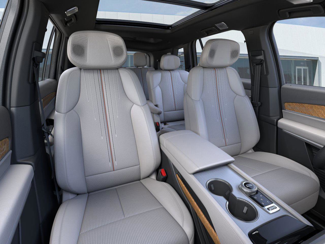 New 2026 Cadillac Vistiq Luxury image 17