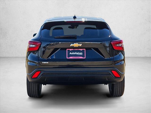 New 2026 Chevrolet Trax LS w/ LS Convenience Package FWD image 8