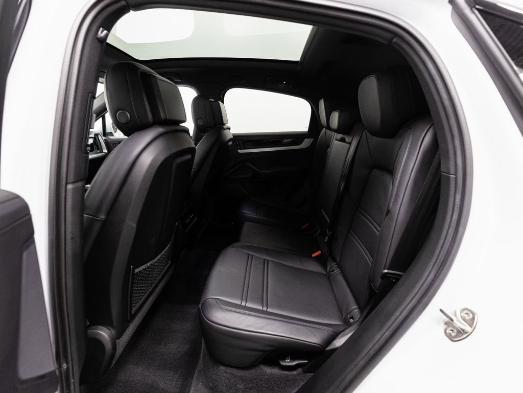 Used 2024 Porsche Cayenne S AWD/4WD image 26