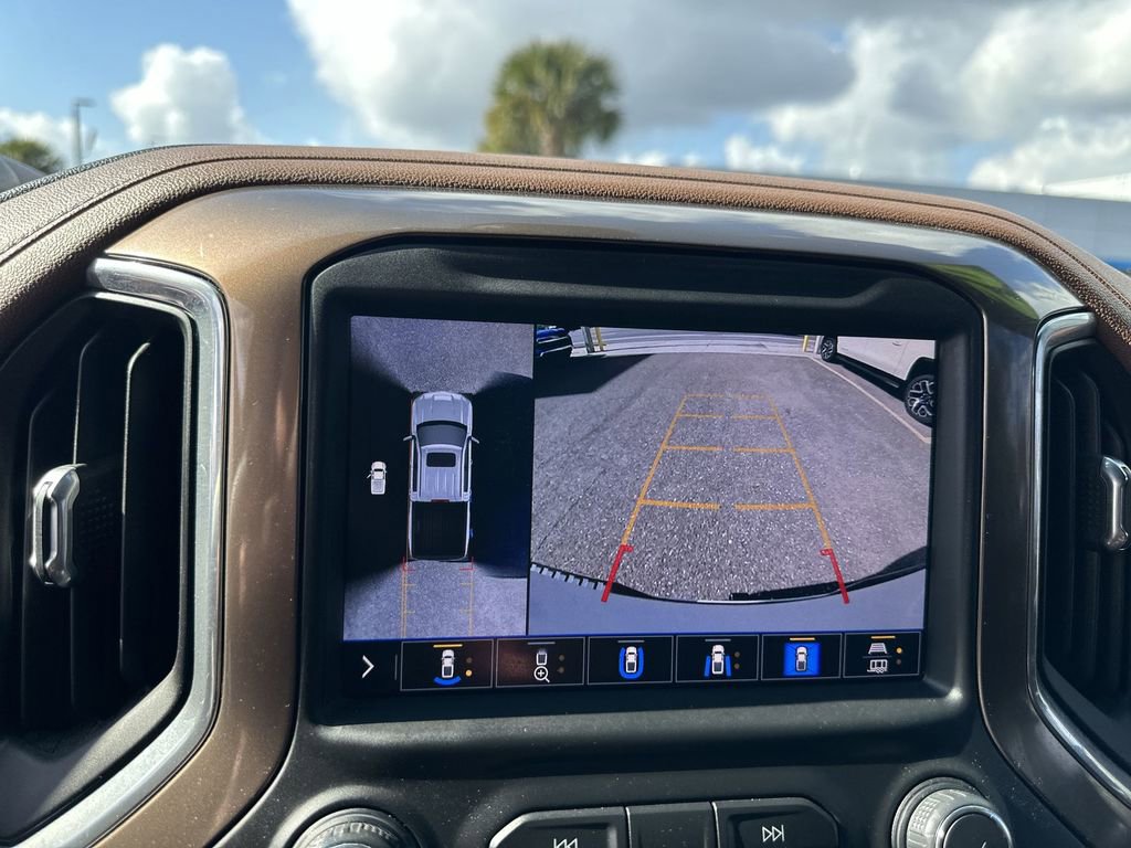 Used 2020 Chevrolet Silverado 1500 High Country w/ Technology Package image 24