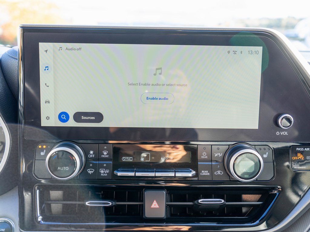 Used 2023 Toyota Highlander L image 24