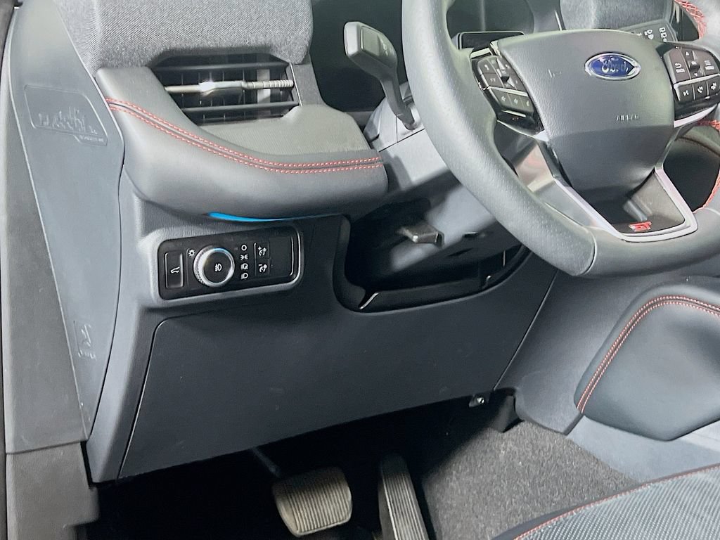 Used 2025 Ford Explorer ST w/ Sun And Sound Package AWD/4WD image 10