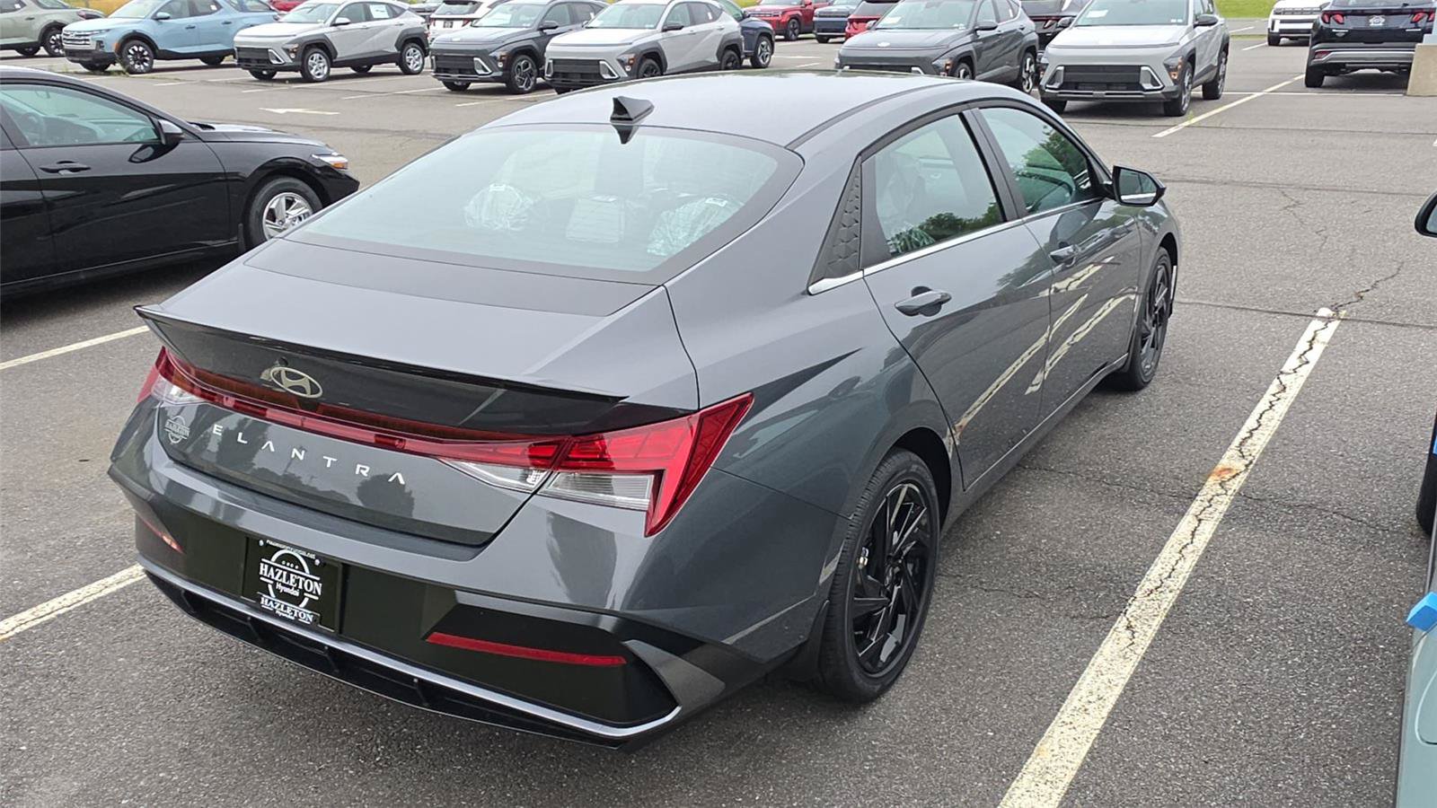 New 2026 Hyundai Elantra SEL Sport Premium FWD image 7