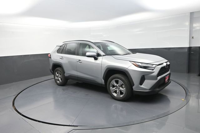 Used 2024 Toyota RAV4 XLE FWD image 24