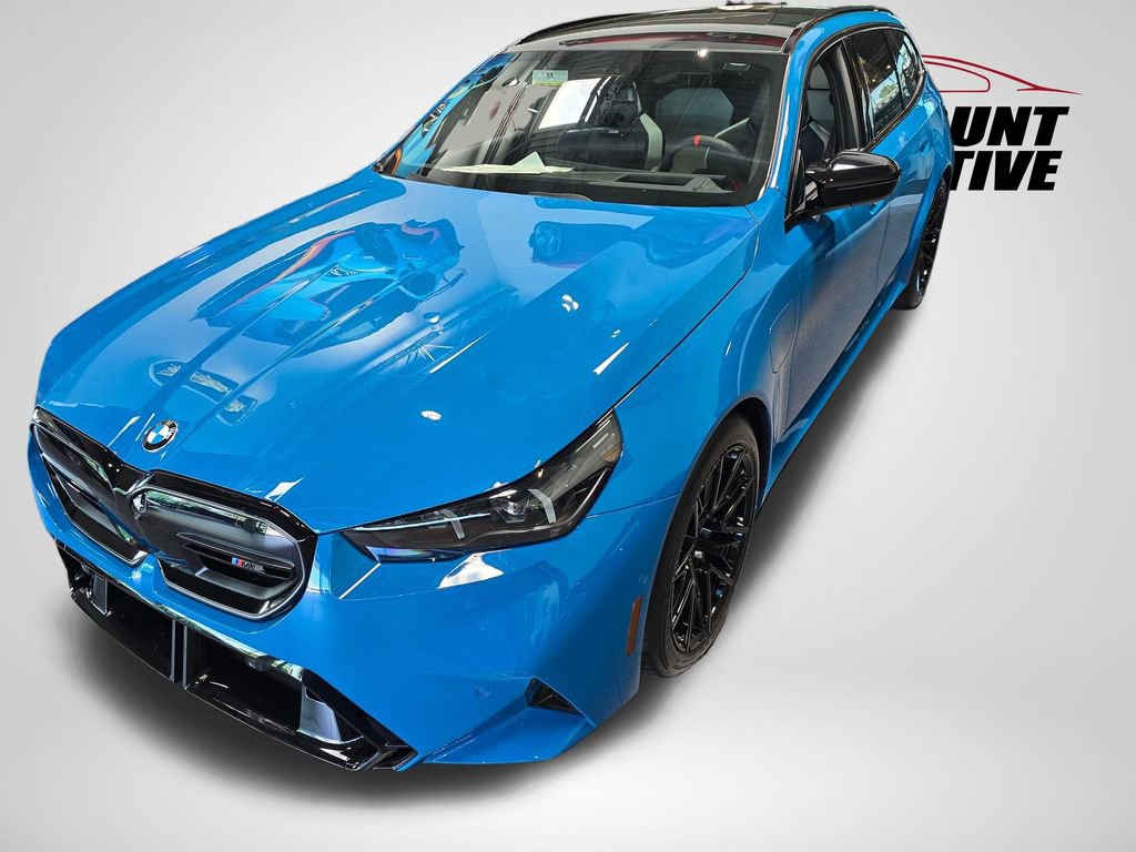Used 2026 BMW M5 Touring AWD/4WD image 2
