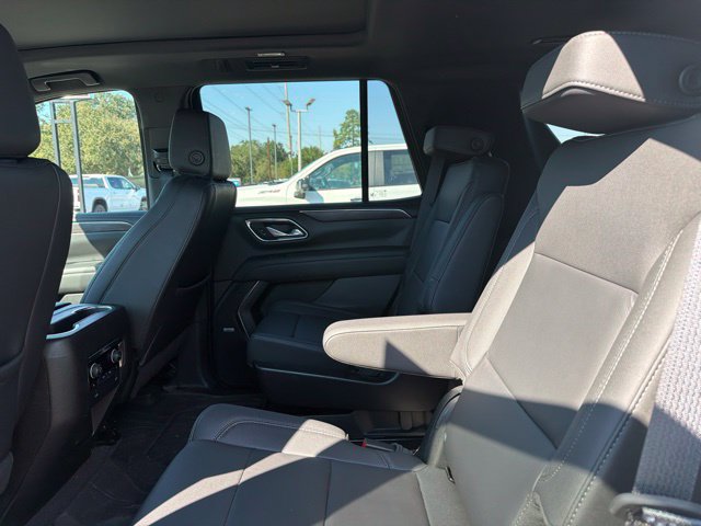 Used 2023 Chevrolet Tahoe Z71 w/ Luxury Package AWD/4WD image 9