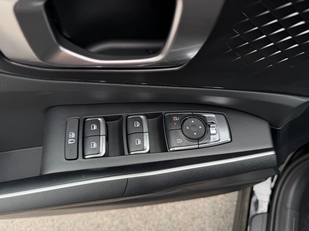 New 2026 Kia Sorento LX FWD image 13