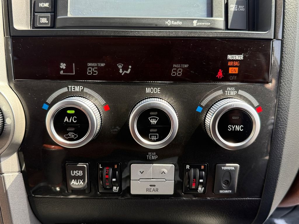 Used 2015 Toyota Sequoia Platinum image 23