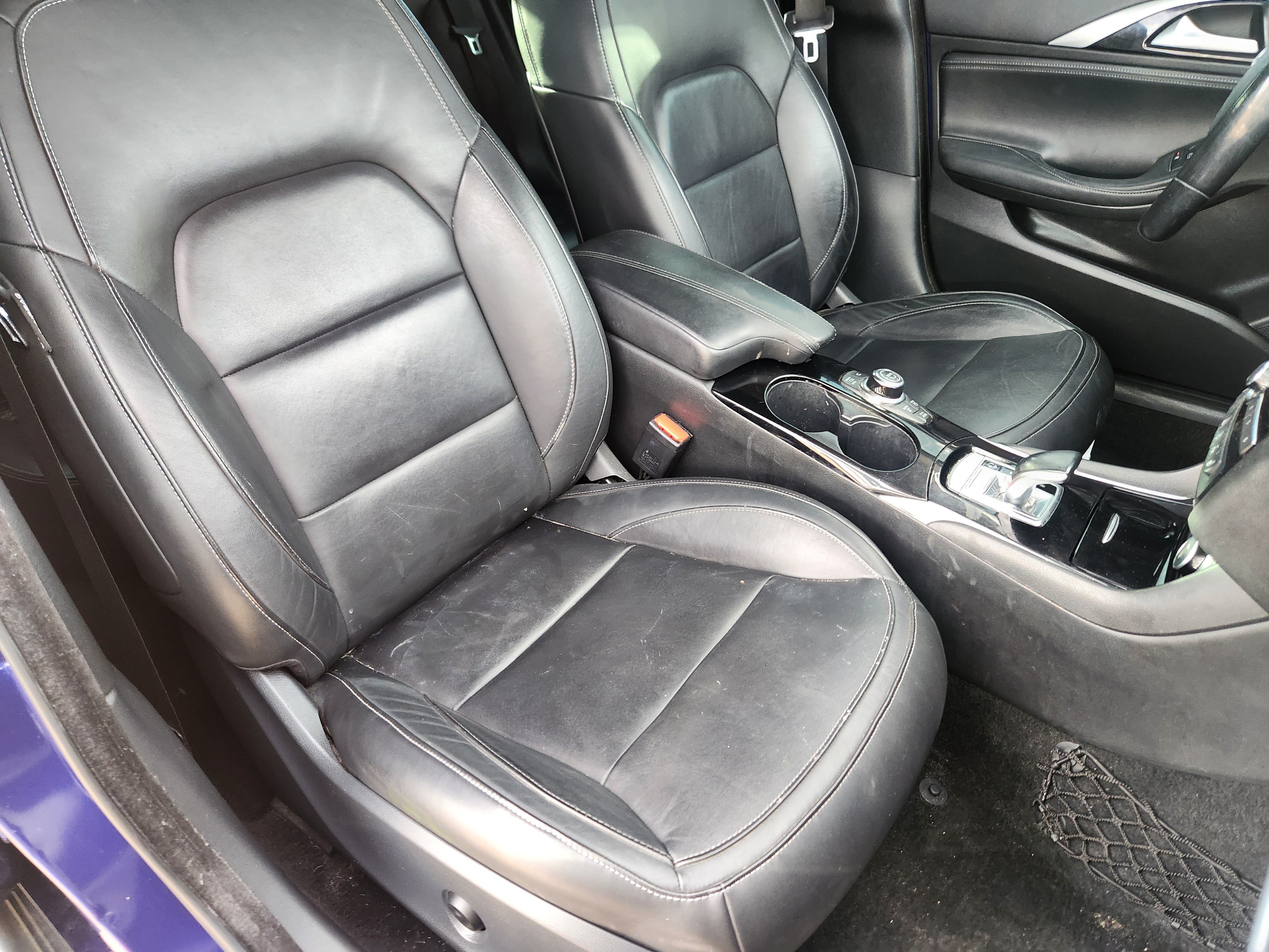 Used 2017 INFINITI QX30 Premium w/ Technology Package AWD/4WD image 10