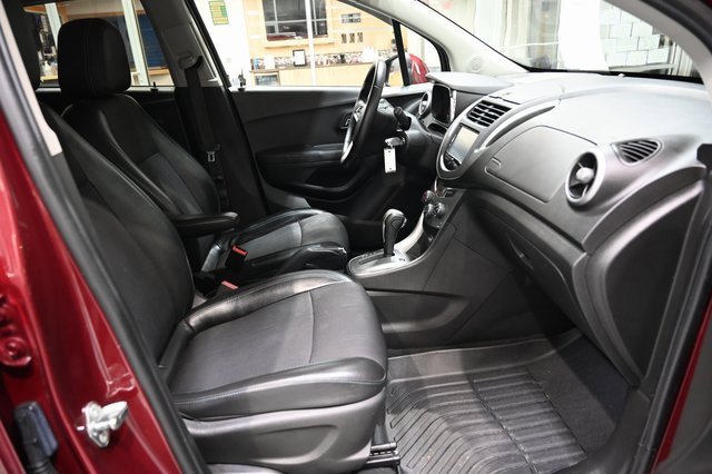 Used 2016 Chevrolet Trax LT w/ LT Convenience Package image 10