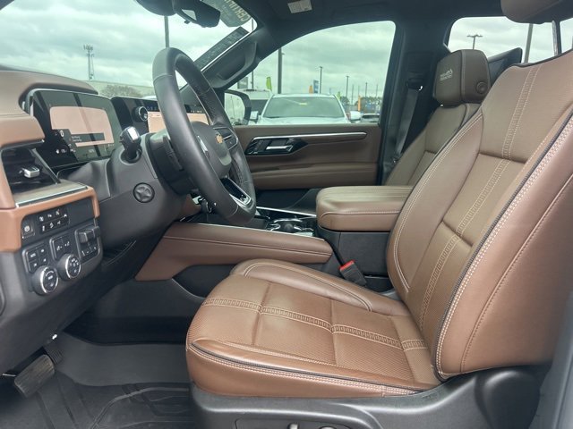 Certified 2025 Chevrolet Suburban High Country image 15