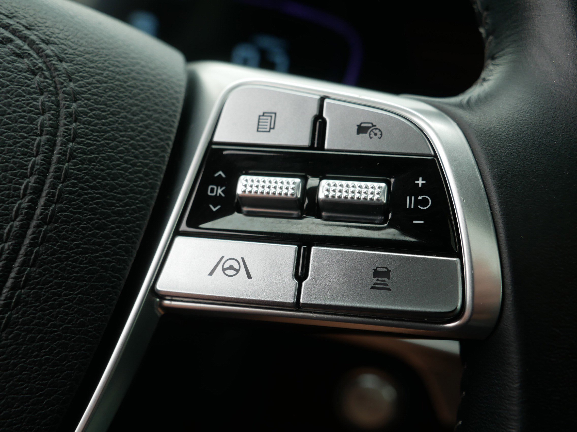 Certified 2025 Kia Telluride S FWD image 29