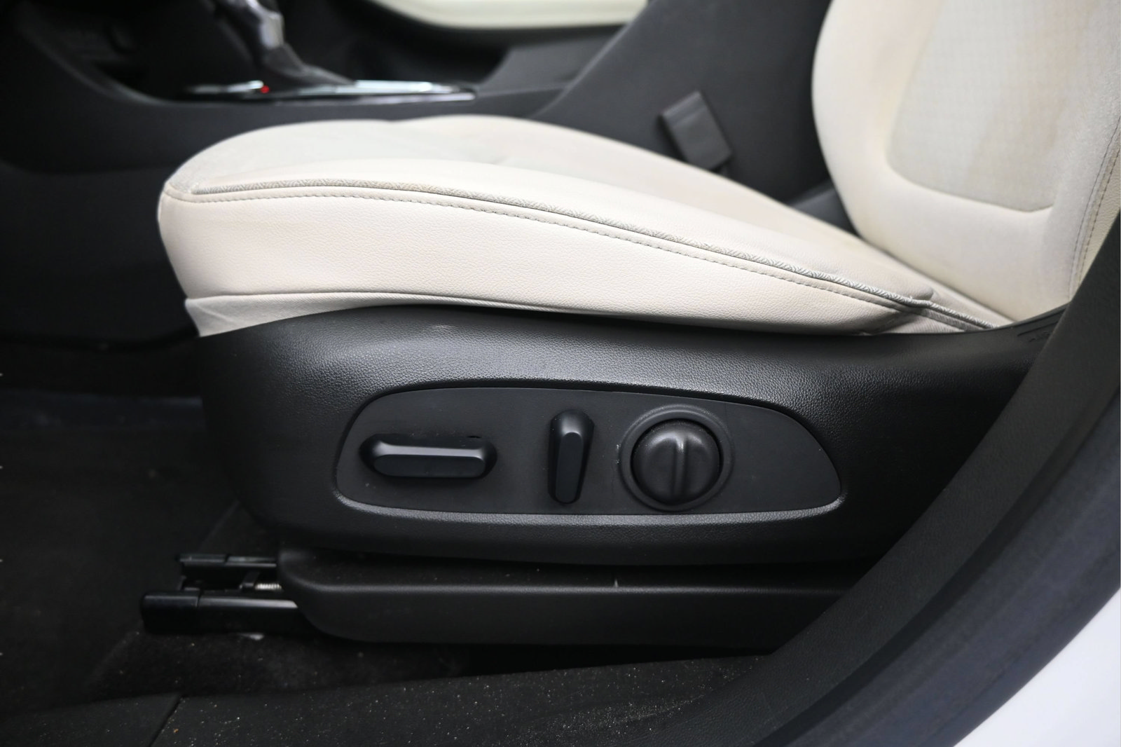 Used 2023 Buick Encore GX Select FWD image 10